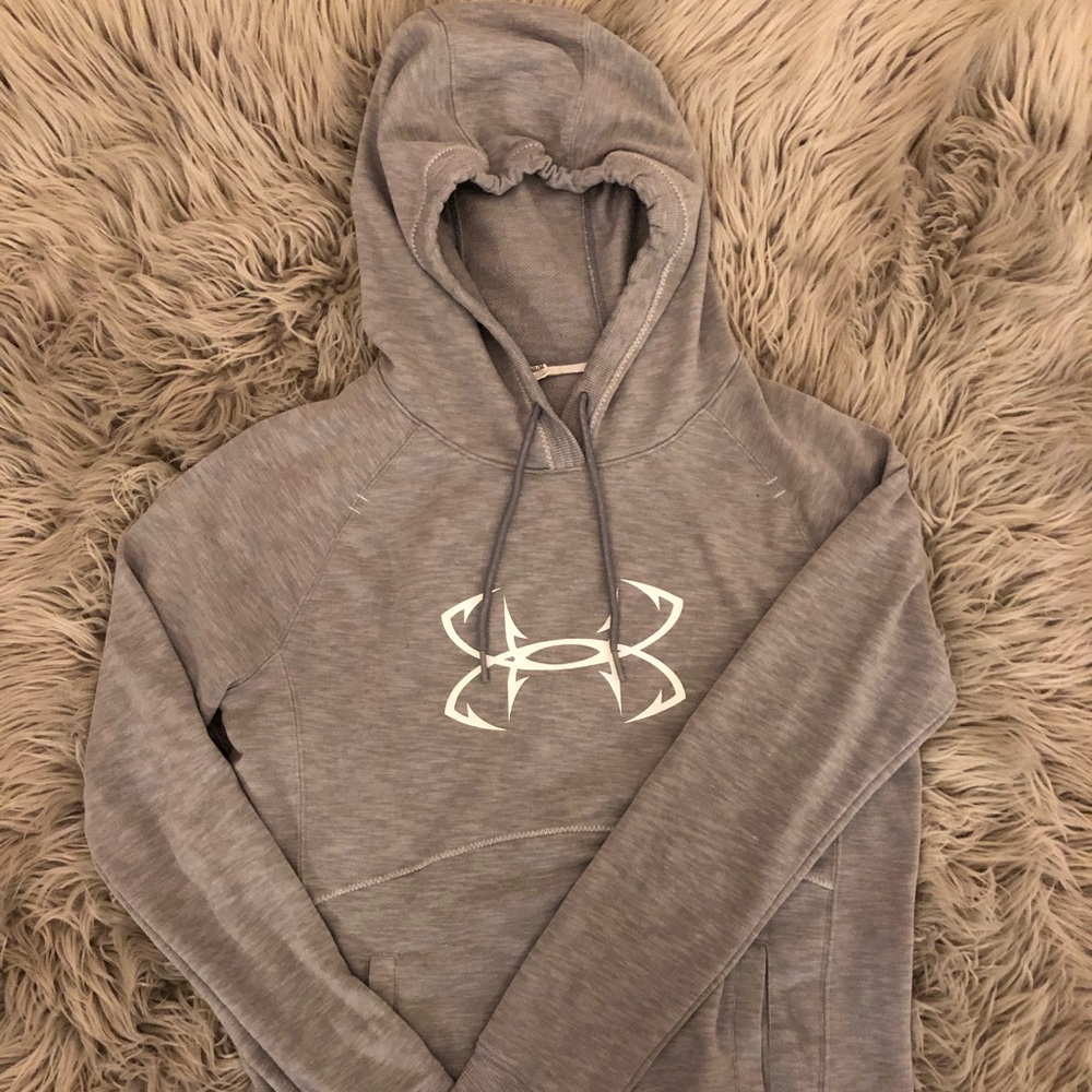 Underarmor Hoodie🤍